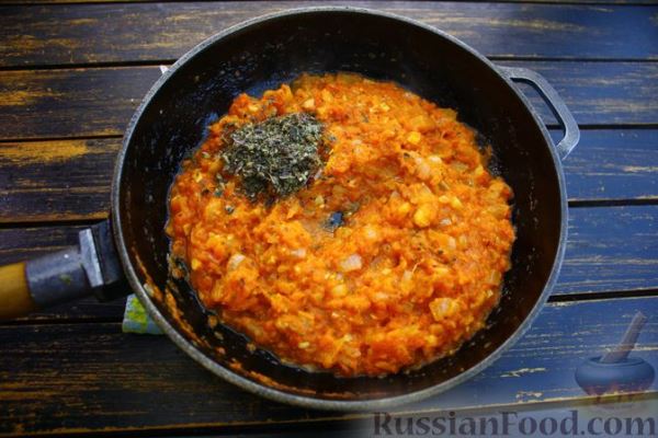 Запечённая рыба в томатном соусе с фетой