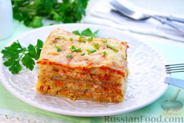 Капустная запеканка с фаршем и рисом