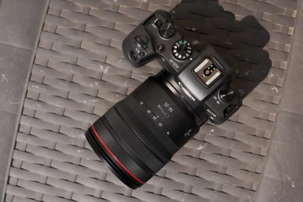 Запатентован уникальный широкоугольный объектив Canon RF 14-20mm F/2.0